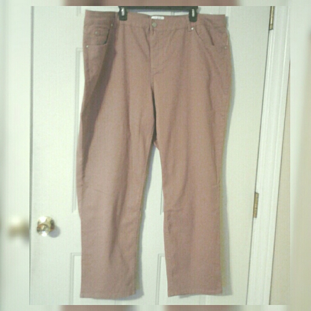 Plus Size Clasic Jean Style - Picture 2 of 4